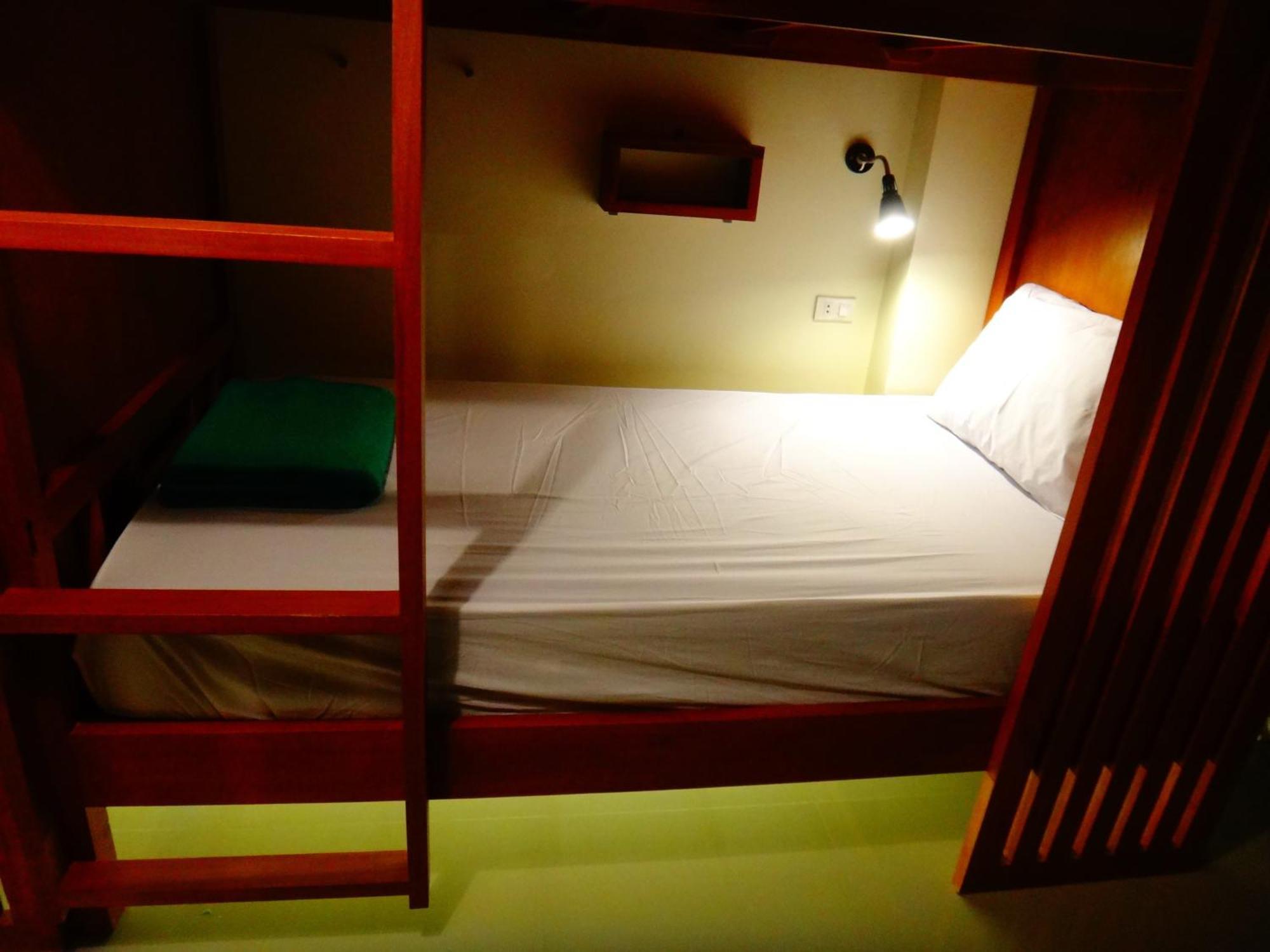 Phangan Pearl Hostel Хаад Рин Экстерьер фото