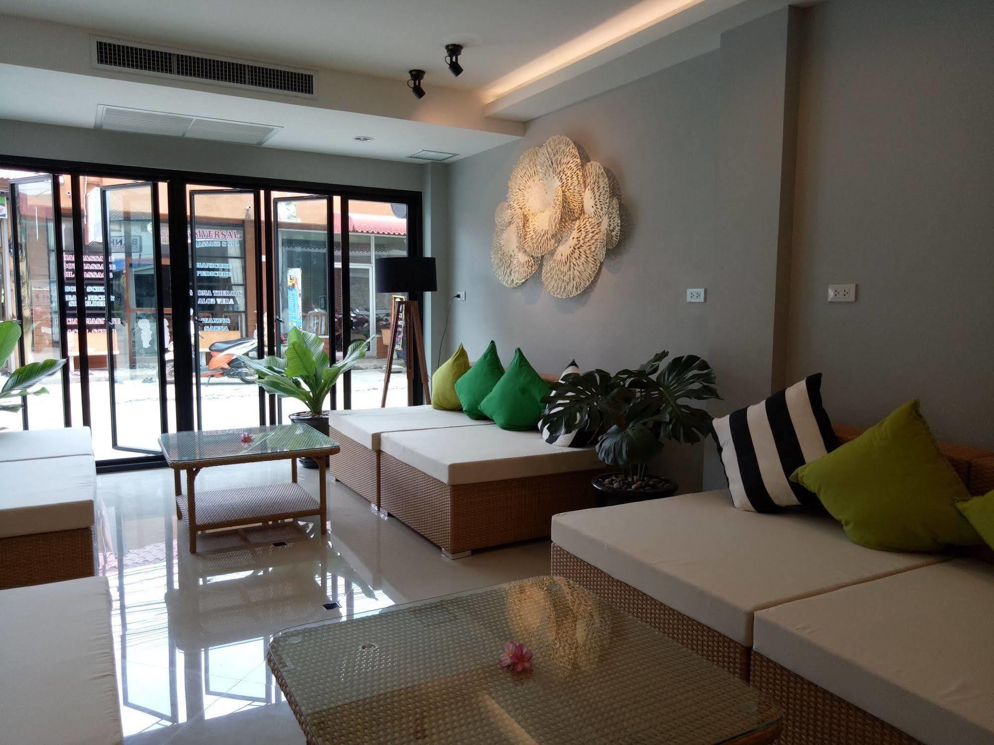 Phangan Pearl Hostel Хаад Рин Экстерьер фото