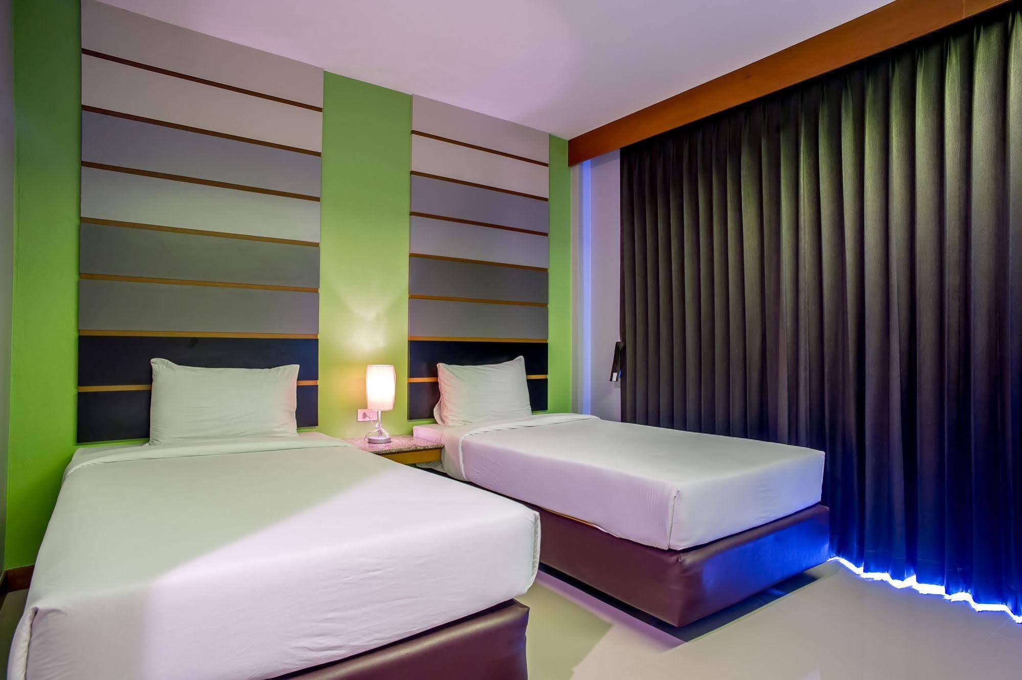Phangan Pearl Hostel Хаад Рин Экстерьер фото