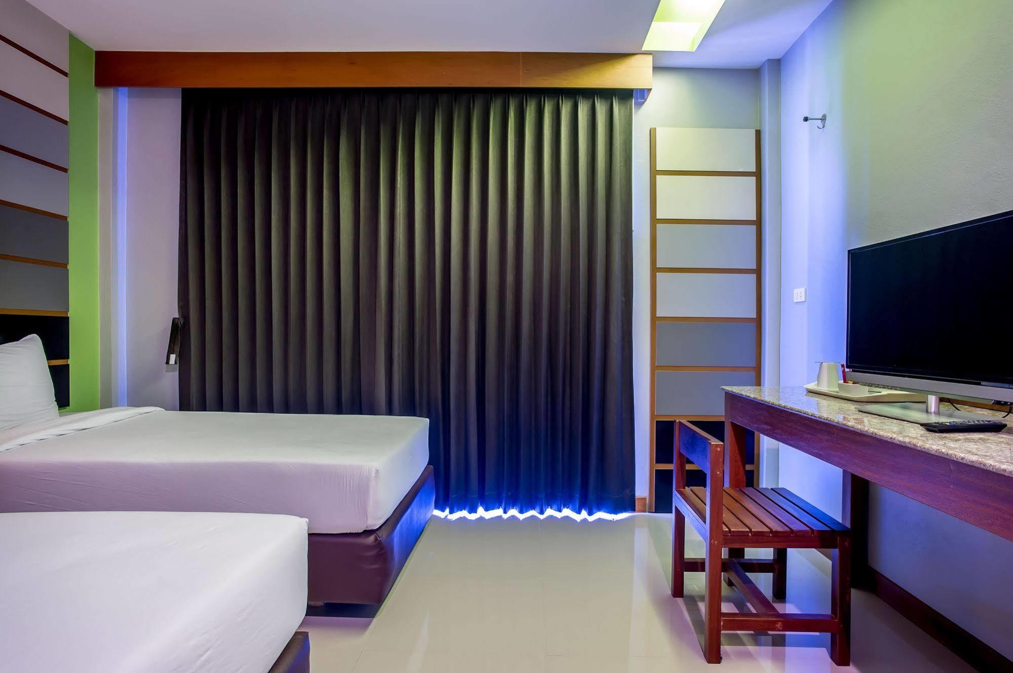 Phangan Pearl Hostel Хаад Рин Экстерьер фото